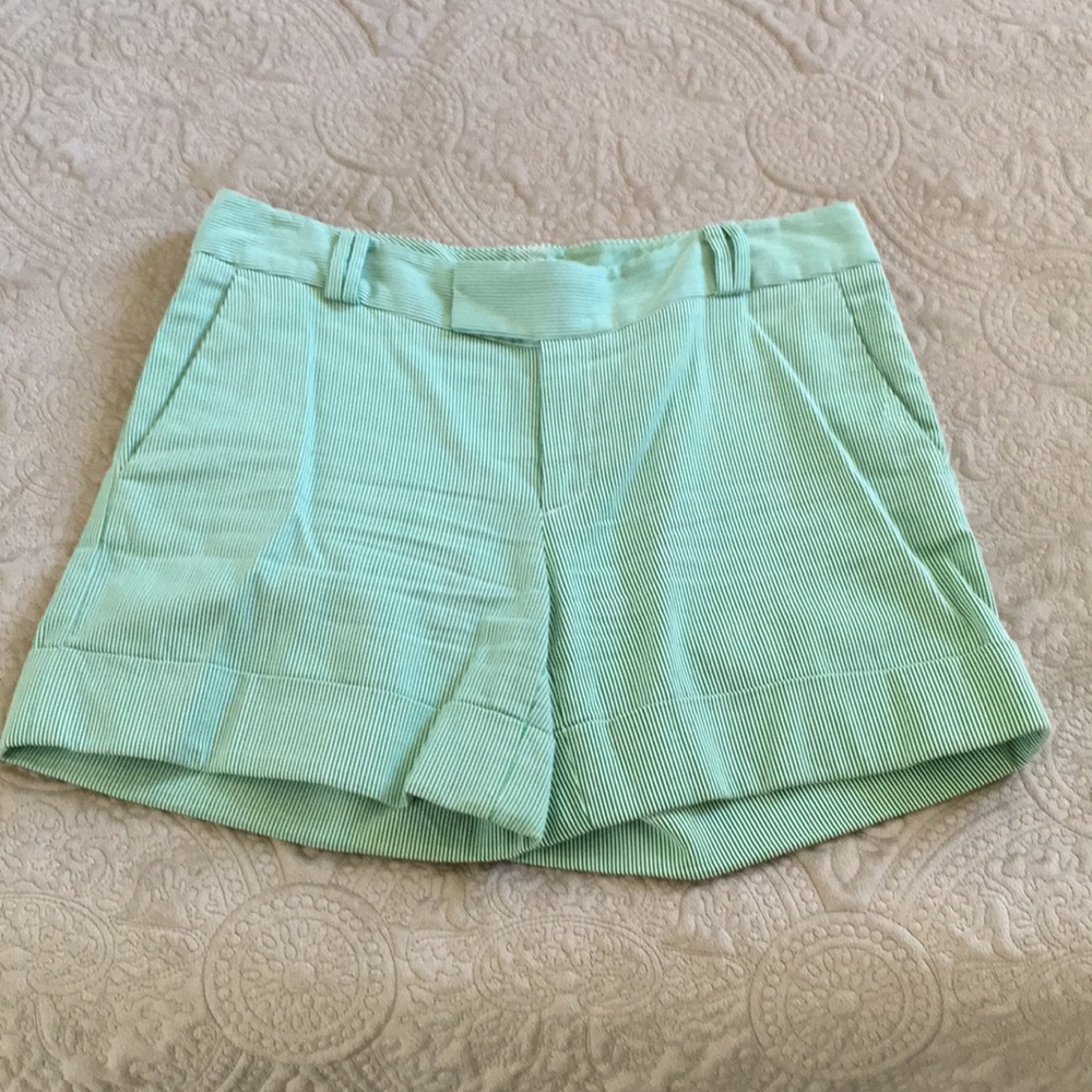 🦋Women’s shorts🦋 - Picture 1 of 2